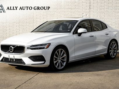 Used 2020 Volvo S60 T5 Momentum