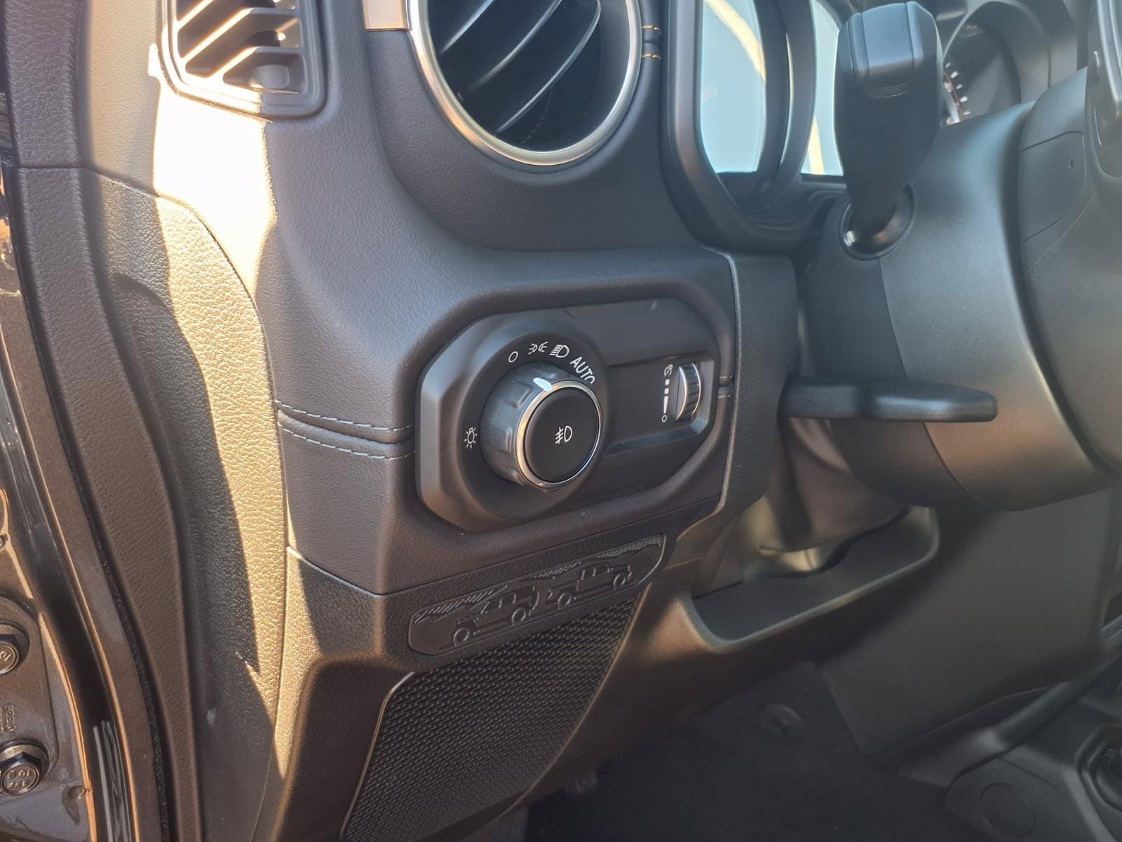 New 2027 Jeep Wrangler Unlimited Sahara AWD/4WD image 11