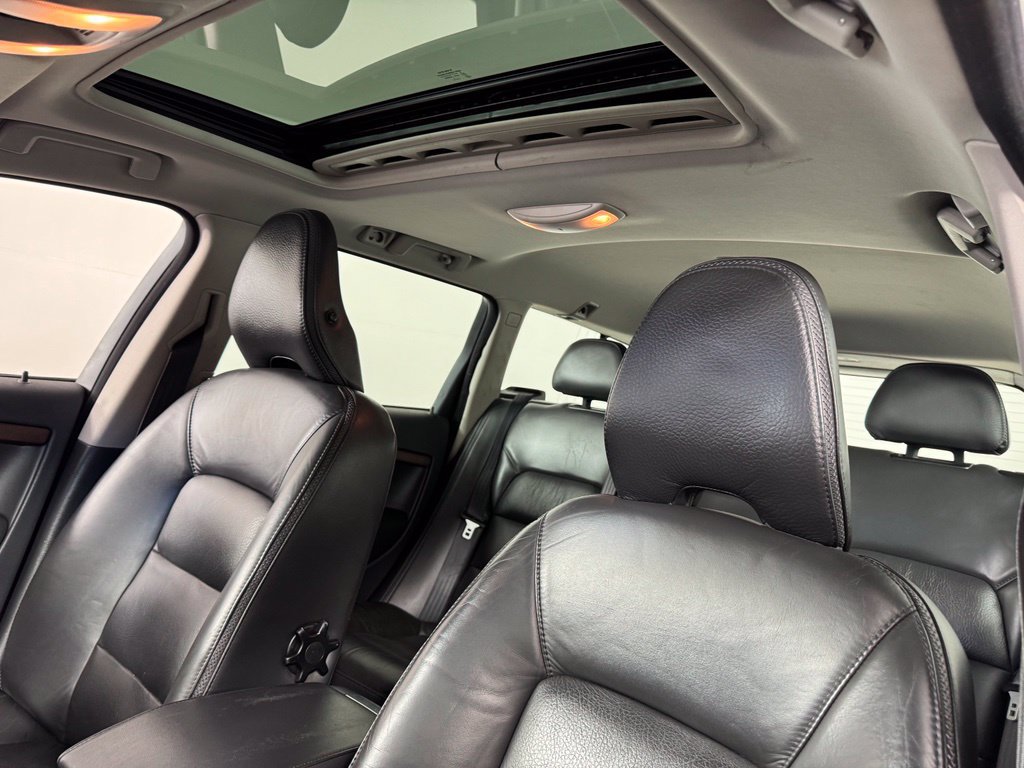 Used 2011 Volvo XC70 3.2 AWD/4WD image 16