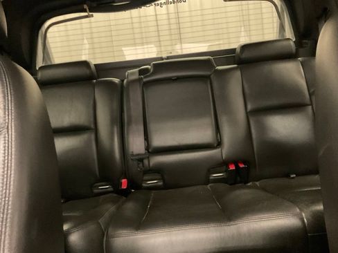 Used 2012 Chevrolet Avalanche LTZ AWD/4WD image 21