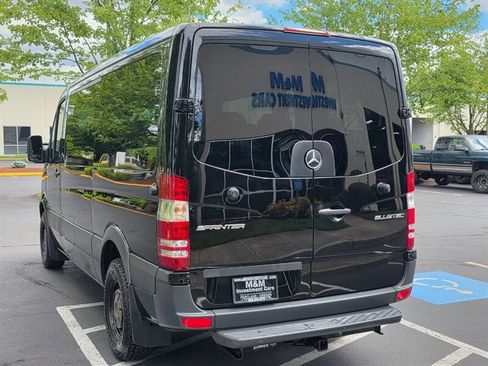 Used 2016 Mercedes-Benz Sprinter 2500 image 7