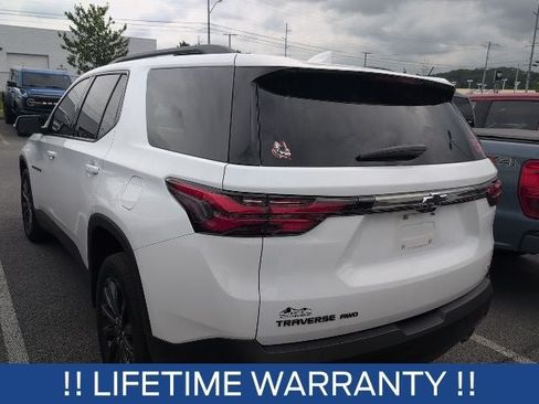 Used 2022 Chevrolet Traverse RS AWD/4WD image 3