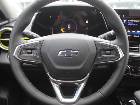 New 2026 Chevrolet Trax ACTIV w/ Sunroof Package FWD image 12