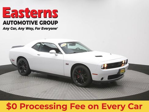 Used 2018 Dodge Challenger R/T w/ Blacktop Package RWD image 46