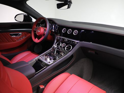 Certified 2024 Bentley Continental GT V8 image 26