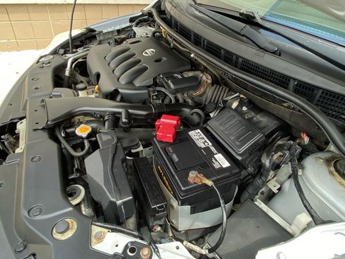 Used 2009 Nissan Versa 1.8 S w/ PWR Pkg FWD image 40