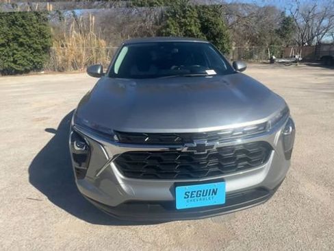 Certified 2025 Chevrolet Trax LS w/ LS Convenience Package image 3