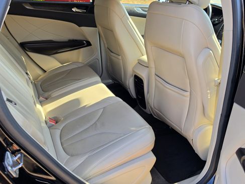 Used 2017 Lincoln MKC Reserve AWD/4WD image 27