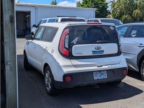 Used 2018 Kia Soul FWD image 34