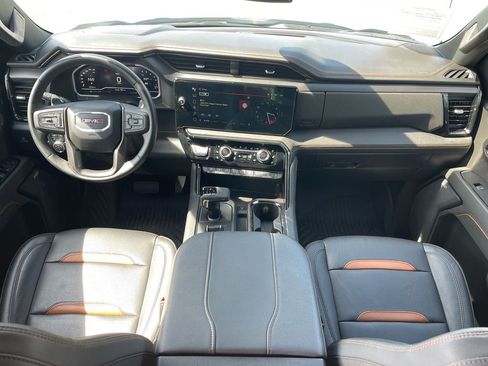 Used 2023 GMC Sierra 1500 AT4 w/ AT4 Premium Package AWD/4WD image 14