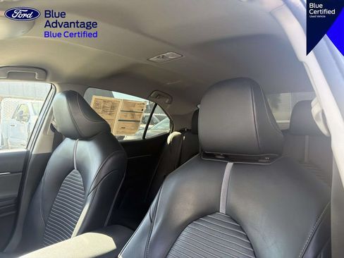 Used 2020 Toyota Camry SE FWD image 31