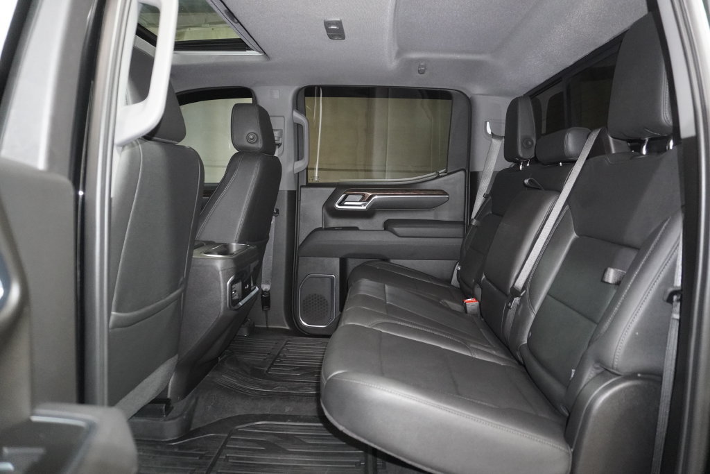 Used 2025 GMC Sierra 1500 Elevation w/ Elevation Premium Package AWD/4WD image 15