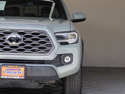 Used 2023 Toyota Tacoma TRD Off-Road AWD/4WD image 5