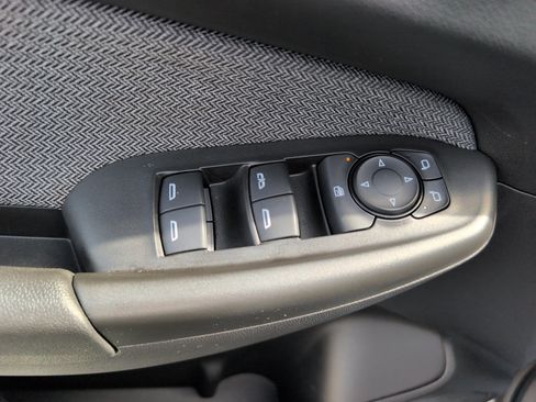 Used 2025 Chevrolet TrailBlazer LT AWD/4WD image 14