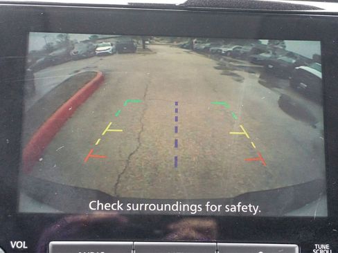 Used 2023 Nissan Titan SV image 24