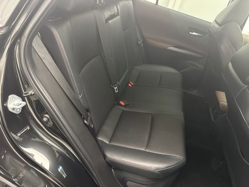 Used 2021 Toyota Venza Limited image 11