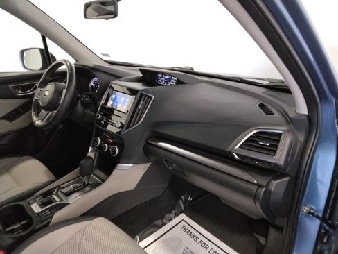 Used 2023 Subaru Forester Premium image 44