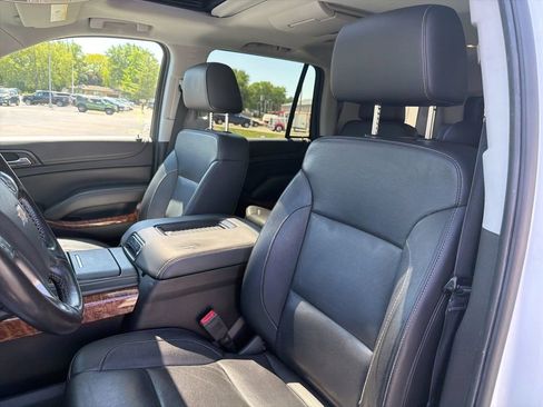 Used 2018 Chevrolet Tahoe Premier AWD/4WD image 11