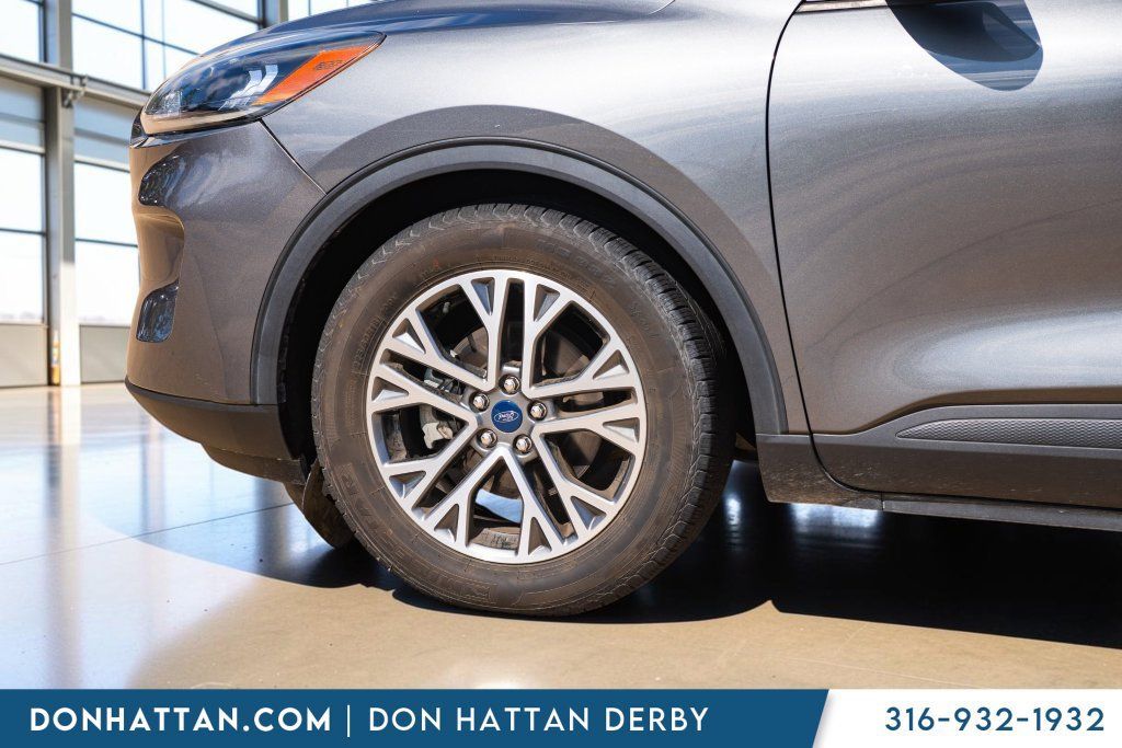 Used 2022 Ford Escape SEL FWD image 17