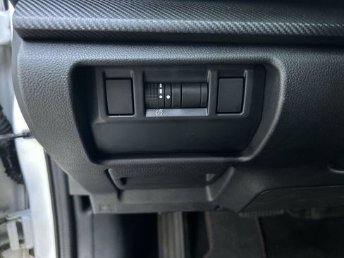 Certified 2024 Subaru Crosstrek 2.5i Limited AWD/4WD image 17