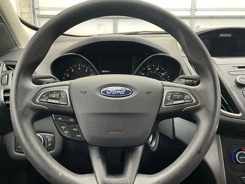 Used 2017 Ford Escape SE w/ SE Cold Weather Package AWD/4WD image 8