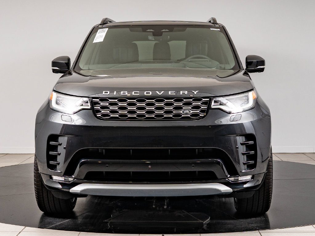 New 2026 Land Rover Discovery Limited Edition AWD/4WD image 2