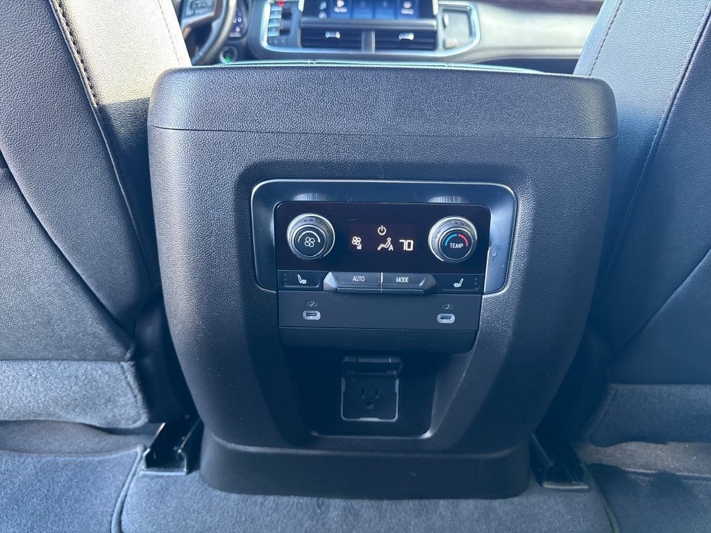 Used 2024 Chevrolet Tahoe High Country AWD/4WD image 36