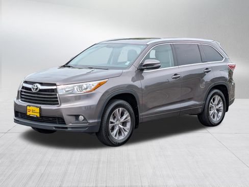Used 2015 Toyota Highlander XLE AWD/4WD image 7