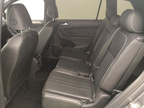 Used 2022 Volkswagen Tiguan SE R-Line FWD image 18