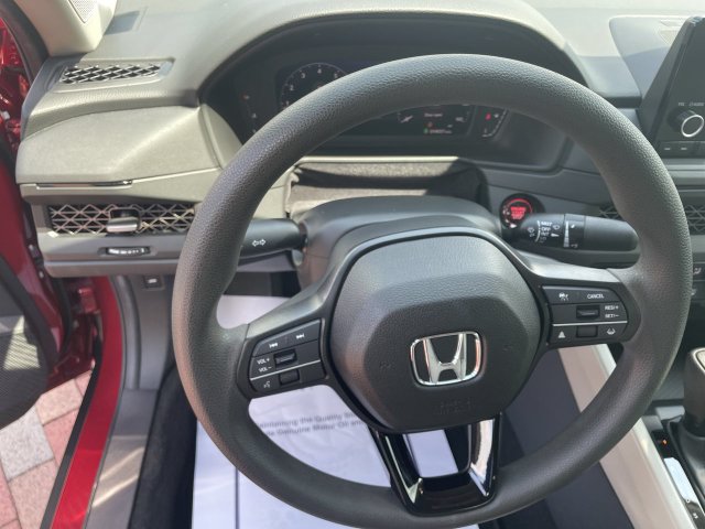 Certified 2025 Honda Accord SE image 11