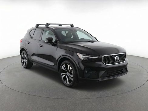 Certified 2023 Volvo XC40 B5 Ultimate w/ Protection Package Premier AWD/4WD image 2