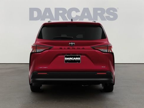 New 2026 Toyota Sienna XLE AWD/4WD image 6