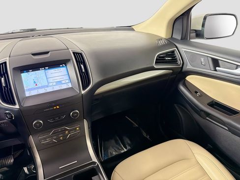 Used 2019 Ford Edge SEL w/ Equipment Group 201A FWD image 24