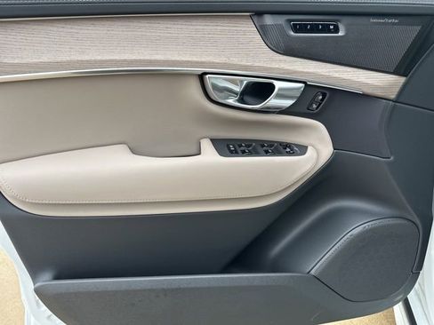 New 2026 Volvo XC90 B6 Plus w/ Protection Package AWD/4WD image 13
