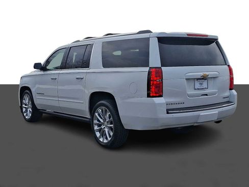 Used 2019 Chevrolet Suburban Premier w/ Premier Plus Edition image 4