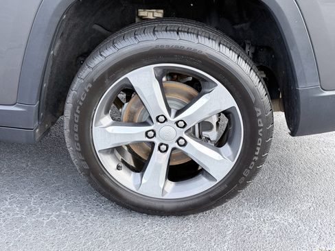 Used 2021 Jeep Grand Cherokee L Limited RWD image 36