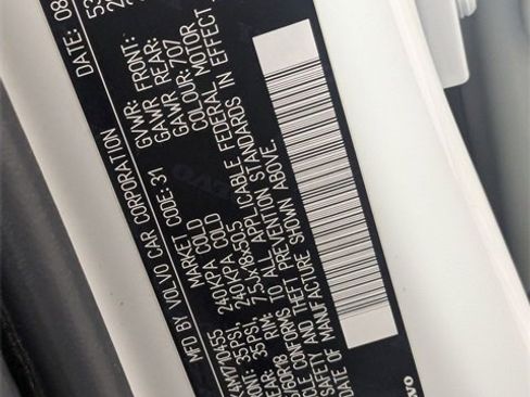 Used 2021 Volvo XC60 T5 Momentum w/ Protection Package Premier image 38