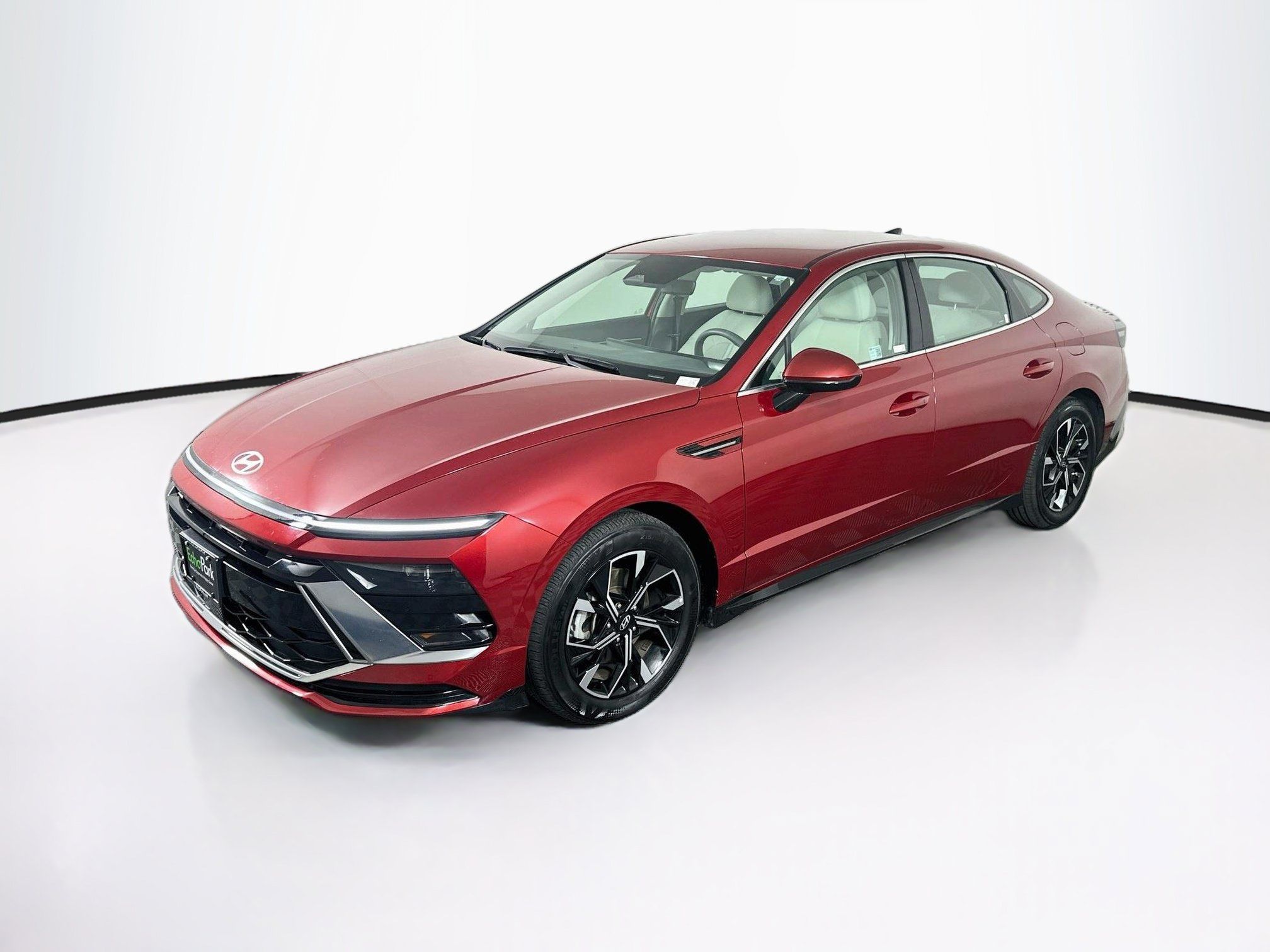 Used 2025 Hyundai Sonata SEL FWD image 3