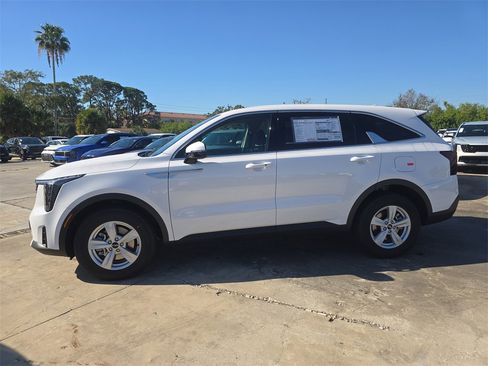 New 2026 Kia Sorento LX image 5