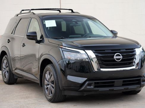 Used 2024 Nissan Pathfinder SV FWD image 48