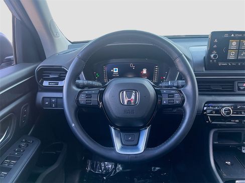 Used 2023 Honda Pilot Elite image 11