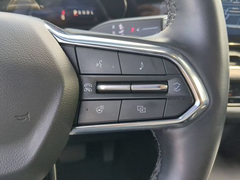 Used 2025 Chevrolet Equinox LT w/ Convenience Package II FWD image 28