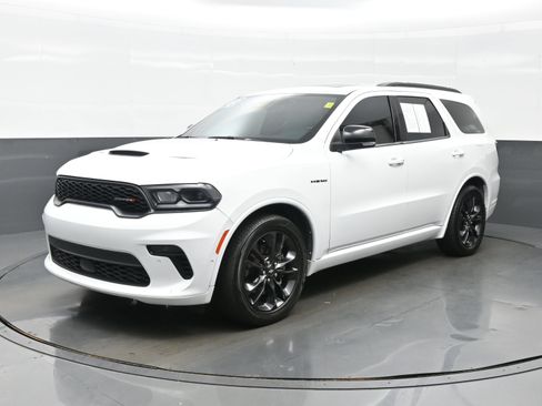 Used 2023 Dodge Durango R/T RWD image 2