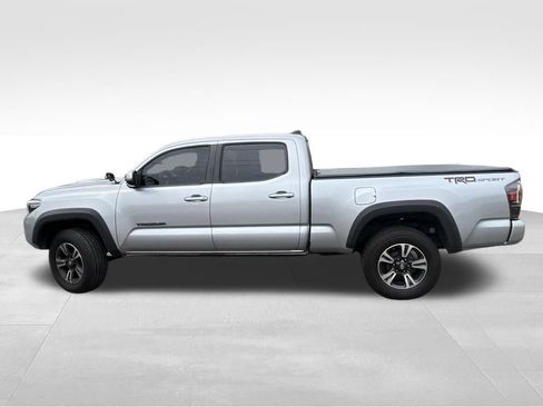 Used 2018 Toyota Tacoma TRD Sport RWD image 7
