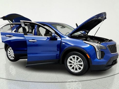 Certified 2023 Cadillac XT4 Luxury w/ Cold Weather Package AWD/4WD image 14