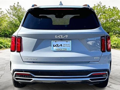 Used 2023 Kia Sorento SX image 4