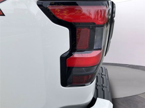 New 2026 Nissan Frontier Pro-X w/ Pro-X Convenience Package RWD image 11