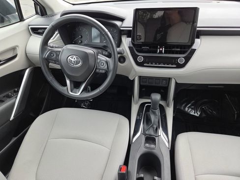 Used 2024 Toyota Corolla Cross LE AWD/4WD image 26