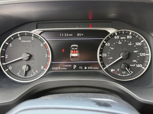 Used 2025 Nissan Rogue SV w/ SV Premium Package FWD image 27