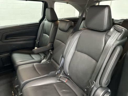 Used 2023 Honda Odyssey Touring image 14
